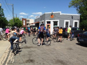 Almost 45 people came out to the Ride of Shame: Donut Crawl!  4 donut stops and great times were had by all! 