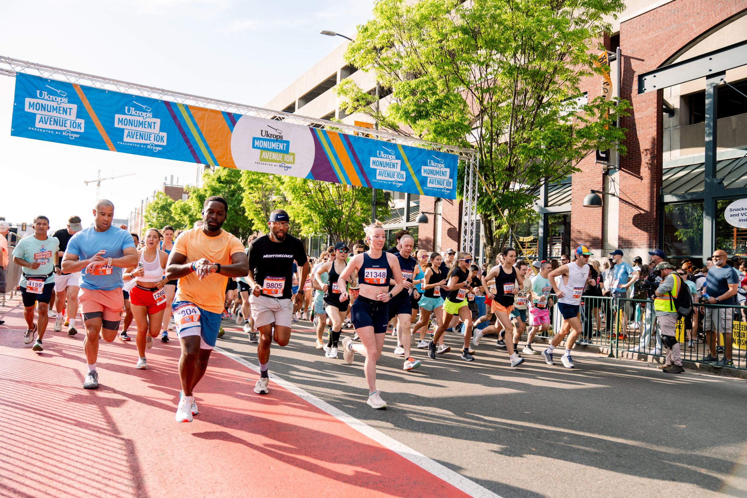 Runners at the start line of the 2026 Ukrop's Monument Avenue 10k presented by Kroger